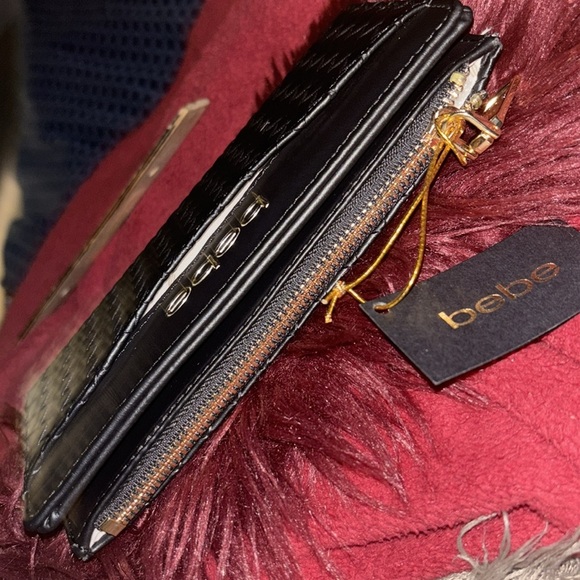 Bebe Black Kiara Woven Wallet - Picture 15 of 16